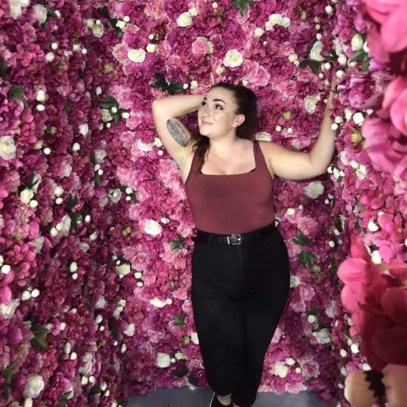 Meet your Posher, Breanna - Picture 5 of 12